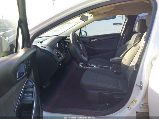 46343884 :رقم المزاد ، 1G1BC5SM7J7123034 vin ، 2018 Chevrolet Cruze Ls Auto مزاد بيع