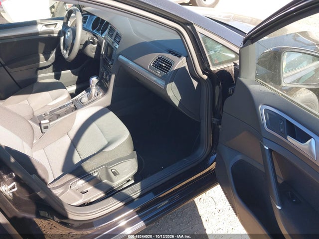 WVWKP7AU5GW916257 Volkswagen E-golf Se