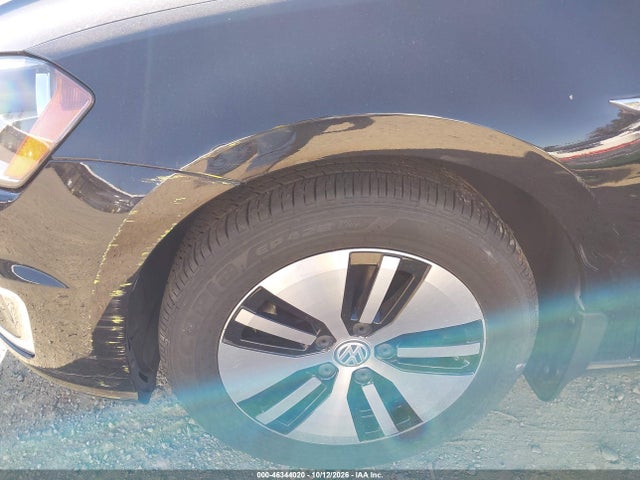 WVWKP7AU5GW916257 Volkswagen E-golf Se