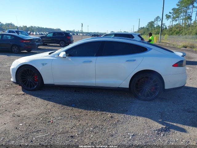 Продаж на аукціоні авто 2015 Tesla Model S 85d/p85d, vin: 5YJSA1E40FF114128, номер лоту: 46344076