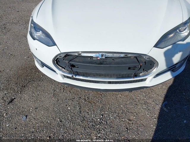 Продаж на аукціоні авто 2015 Tesla Model S 85d/p85d, vin: 5YJSA1E40FF114128, номер лоту: 46344076