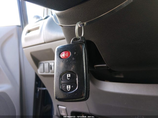 46344122 :رقم المزاد ، JTDZN3EU2C3063013 vin ، 2012 Toyota Prius V Three مزاد بيع