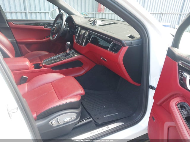 46344198 :رقم المزاد ، WP1AB2A57FLB61911 vin ، 2015 Porsche Macan S مزاد بيع