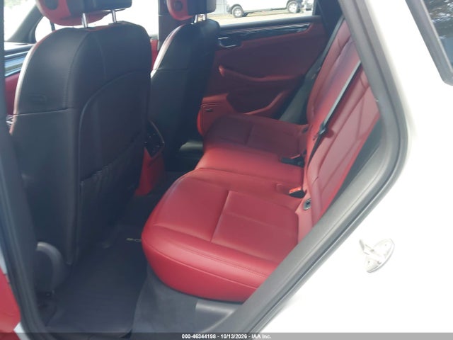 46344198 :رقم المزاد ، WP1AB2A57FLB61911 vin ، 2015 Porsche Macan S مزاد بيع