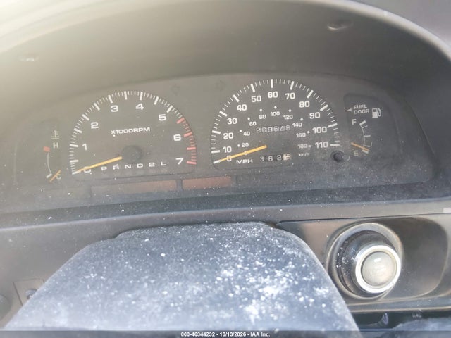 46344232 :رقم المزاد ، JT3GN86R6W0089901 vin ، 1998 Toyota 4runner Sr5 V6 مزاد بيع