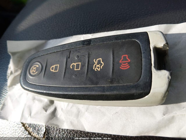 46344233 :رقم المزاد ، 1FMCU9JD2HUA00248 vin ، 2017 Ford Escape Titanium مزاد بيع