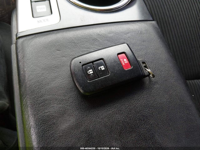 JTDZN3EU6HJ056861 Toyota Prius V Two