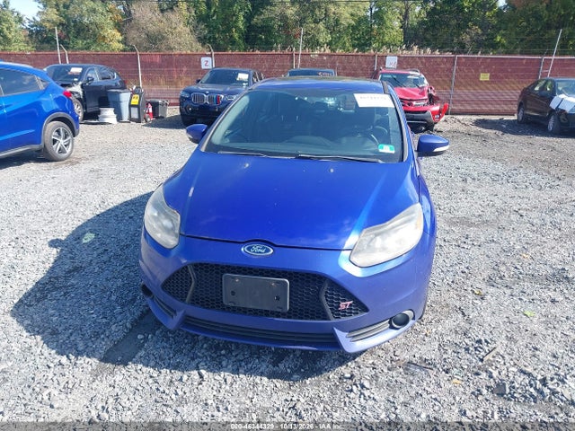 2013 Ford Focus St მანქანა იყიდება აუქციონზე, vin: 1FADP3L91DL178843, აუქციონის ნომერი: 46344329