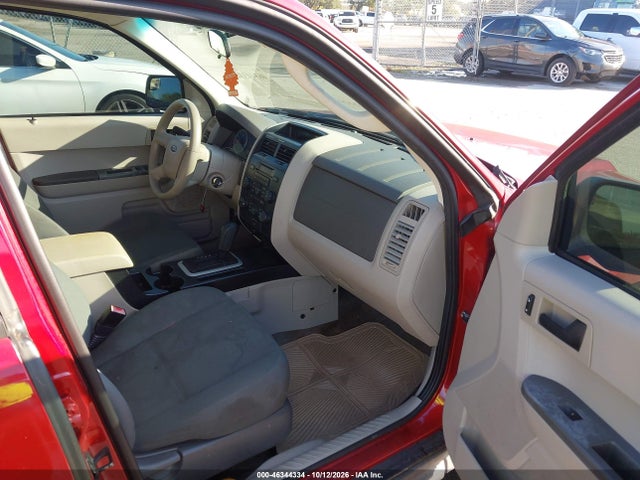 2011 Ford Escape Xls მანქანა იყიდება აუქციონზე, vin: 1FMCU9C7XBKA78111, აუქციონის ნომერი: 46344334