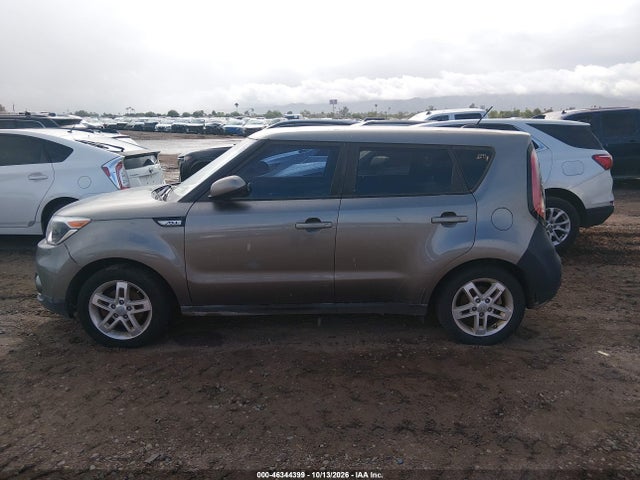 KIA SOUL + 2018 KNDJP3A57J7567245 Image 14
