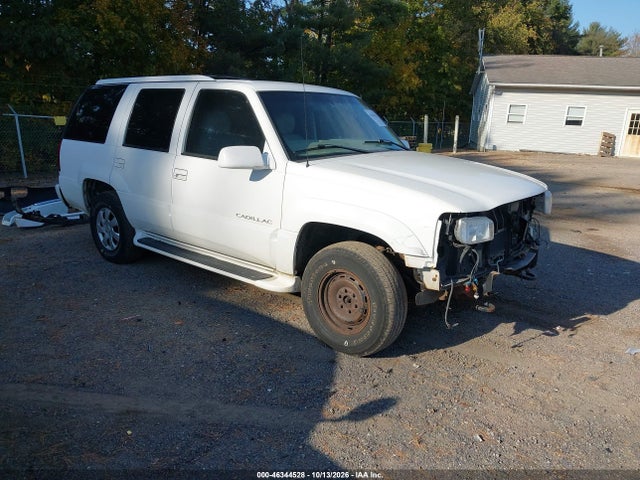 46344528 :رقم المزاد ، 1GYEK63R1YR172522 vin ، 2000 Cadillac Escalade Standard مزاد بيع