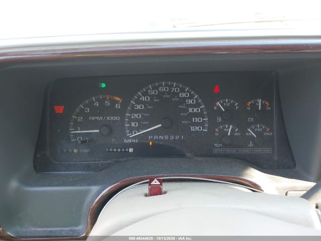 46344528 :رقم المزاد ، 1GYEK63R1YR172522 vin ، 2000 Cadillac Escalade Standard مزاد بيع
