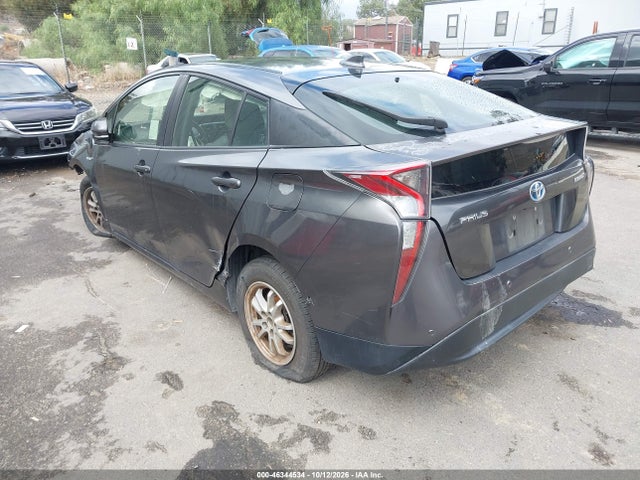 Toyota Prius Two 2018 JTDKBRFU5J3067307 Image 3