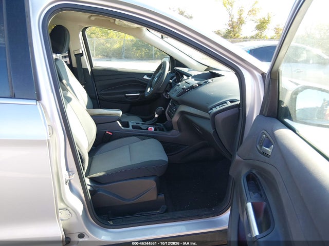 Продаж на аукціоні авто 2017 Ford Escape Se, vin: 1FMCU0GD5HUA40746, номер лоту: 46344561