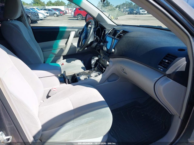 46344636 :رقم المزاد ، 5TDBK3EH1AS026978 vin ، 2010 Toyota Highlander Base V6 مزاد بيع