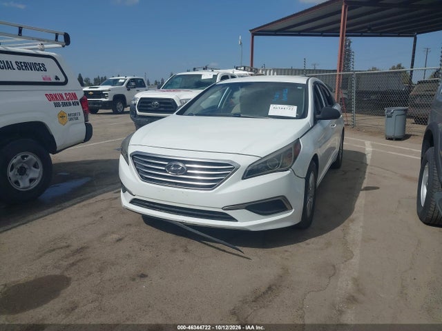 Hyundai Sonata 2017 5NPE24AF4HH558944 Image 2
