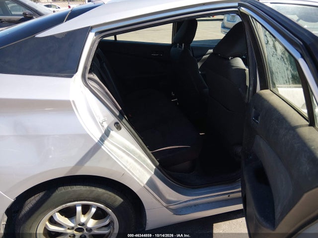 JTDKBRFU5H3036102 Toyota Prius Two