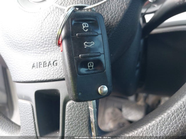 Продажа на аукционе авто 2015 Volkswagen Passat 1.8t S, vin: 1VWAT7A36FC099246, номер лота: 46344938