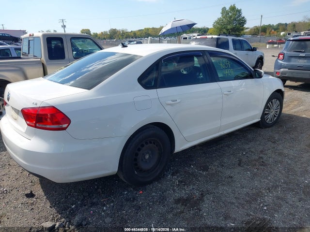 Продажа на аукционе авто 2015 Volkswagen Passat 1.8t S, vin: 1VWAT7A36FC099246, номер лота: 46344938