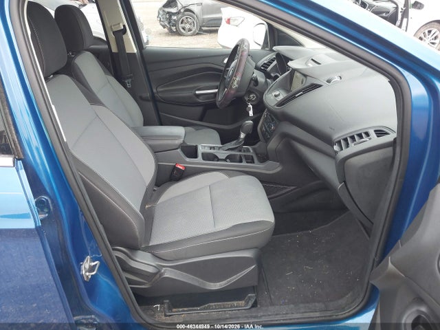 Продажа на аукционе авто 2017 Ford Escape Se, vin: 1FMCU0GD0HUD82217, номер лота: 46344949