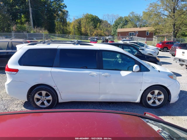 46344991 :رقم المزاد ، 5TDKK3DC7DS347465 vin ، 2013 Toyota Sienna Le V6 8 Passenger مزاد بيع