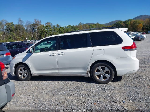 46344991 :رقم المزاد ، 5TDKK3DC7DS347465 vin ، 2013 Toyota Sienna Le V6 8 Passenger مزاد بيع