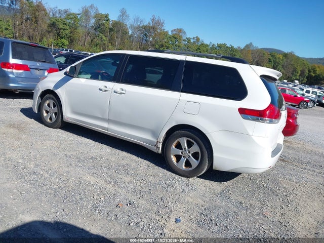 46344991 :رقم المزاد ، 5TDKK3DC7DS347465 vin ، 2013 Toyota Sienna Le V6 8 Passenger مزاد بيع