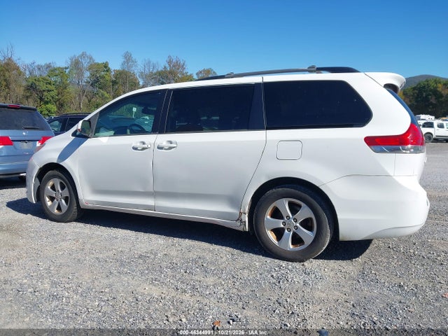 46344991 :رقم المزاد ، 5TDKK3DC7DS347465 vin ، 2013 Toyota Sienna Le V6 8 Passenger مزاد بيع