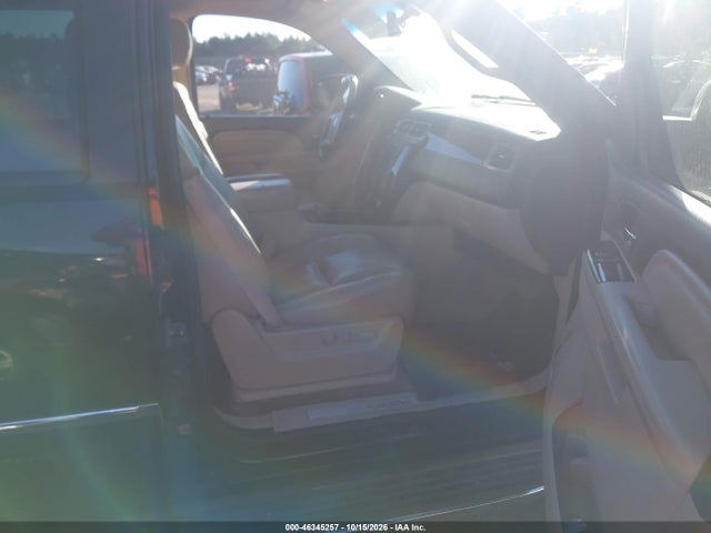 Продаж на аукціоні авто 2011 Gmc Yukon Xl 1500 Denali, vin: 1GKS2MEF2BR135460, номер лоту: 46345257