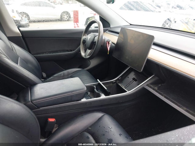 46345569 :رقم المزاد ، 5YJYGDEE1MF078546 vin ، 2021 Tesla Model Y Long Range Dual Motor All-wheel Drive مزاد بيع