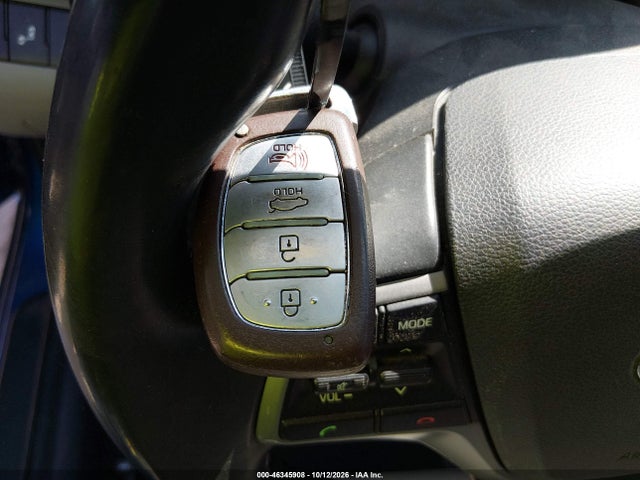 5NPD84LF2HH015311 Hyundai ELANTRA SE