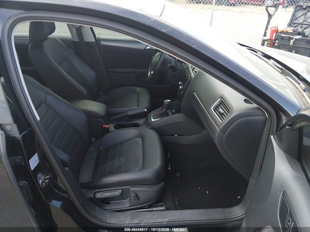 2014 Volkswagen Jetta 1.8t Sel მანქანა იყიდება აუქციონზე, vin: 3VWL17AJ0EM384387, აუქციონის ნომერი: 46345917