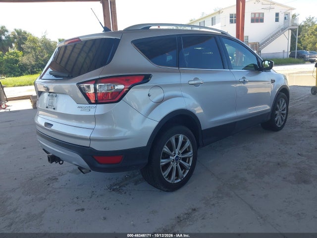 46346171 :رقم المزاد ، 1FMCU0J95JUD00654 vin ، 2018 Ford Escape Titanium مزاد بيع