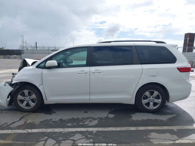 Aukcja sprzedaży 2015 Toyota Sienna Le 8 Passenger, vin: 5TDKK3DC5FS654510, numer aukcji: 46346283