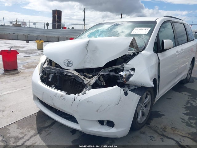 Aukcja sprzedaży 2015 Toyota Sienna Le 8 Passenger, vin: 5TDKK3DC5FS654510, numer aukcji: 46346283