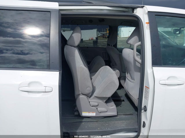 Aukcja sprzedaży 2015 Toyota Sienna Le 8 Passenger, vin: 5TDKK3DC5FS654510, numer aukcji: 46346283