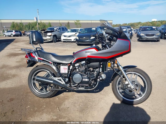 Продажа на аукционе авто 1985 Honda Vf700 S, vin: JH2RC2201FM101435, номер лота: 46347362
