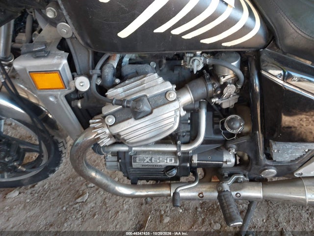 46347435 :رقم المزاد ، JH2RC1100DM008740 vin ، 1983 Honda Cx650 C مزاد بيع