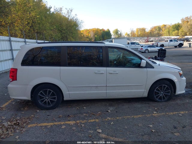 2017 Dodge Grand Caravan Gt მანქანა იყიდება აუქციონზე, vin: 2C4RDGEG5HR596704, აუქციონის ნომერი: 46347493