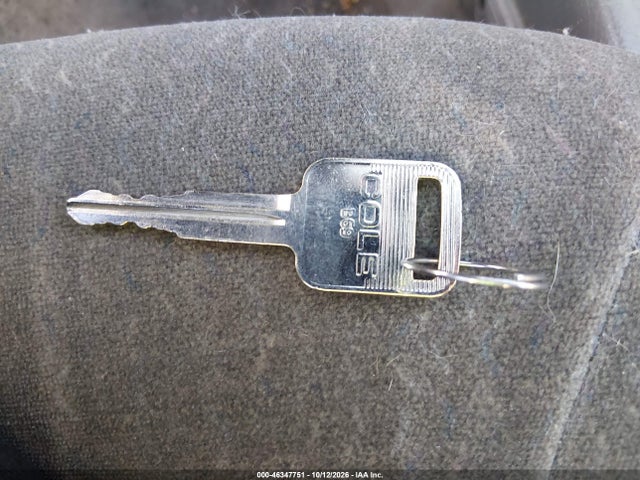 46347751 :رقم المزاد ، 2C1MR5227W6717303 vin ، 1998 Chevrolet Metro Lsi مزاد بيع