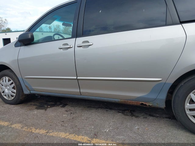 46348025 :رقم المزاد ، 5TDZA23C24S083195 vin ، 2004 Toyota Sienna Le مزاد بيع