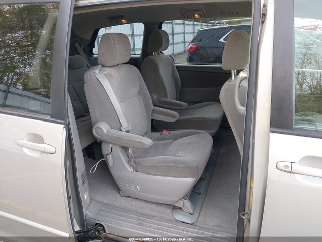 46348025 :رقم المزاد ، 5TDZA23C24S083195 vin ، 2004 Toyota Sienna Le مزاد بيع