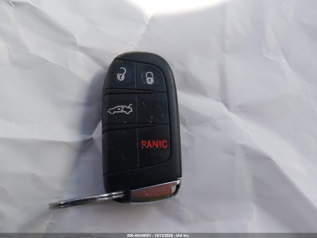 2015 Chrysler 200 Limited მანქანა იყიდება აუქციონზე, vin: 1C3CCCAB3FN714842, აუქციონის ნომერი: 46348051