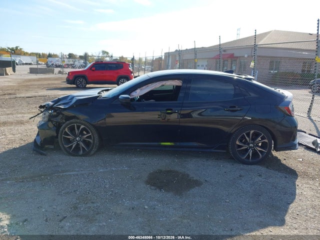 Продаж на аукціоні авто 2018 Honda Civic Sport, vin: SHHFK7H40JU223872, номер лоту: 46348066