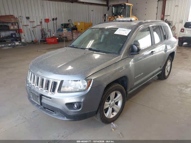 Jeep Compass Sport 2014 1C4NJDBB8ED623813 Image 2