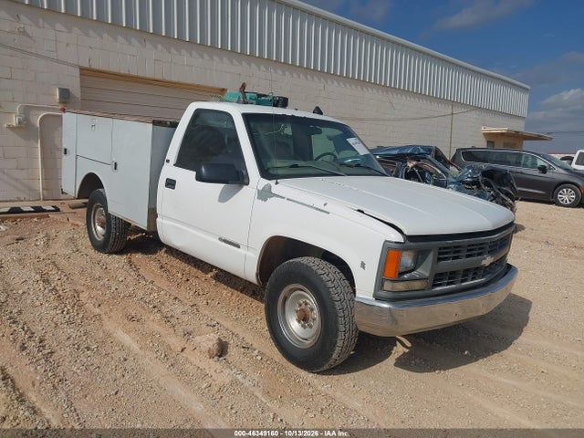 46349160 :رقم المزاد ، 1GBGC34R1WF028545 vin ، 1998 Chevrolet C3500 Chassis مزاد بيع