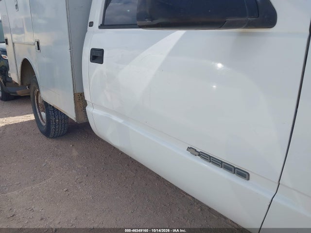 46349160 :رقم المزاد ، 1GBGC34R1WF028545 vin ، 1998 Chevrolet C3500 Chassis مزاد بيع