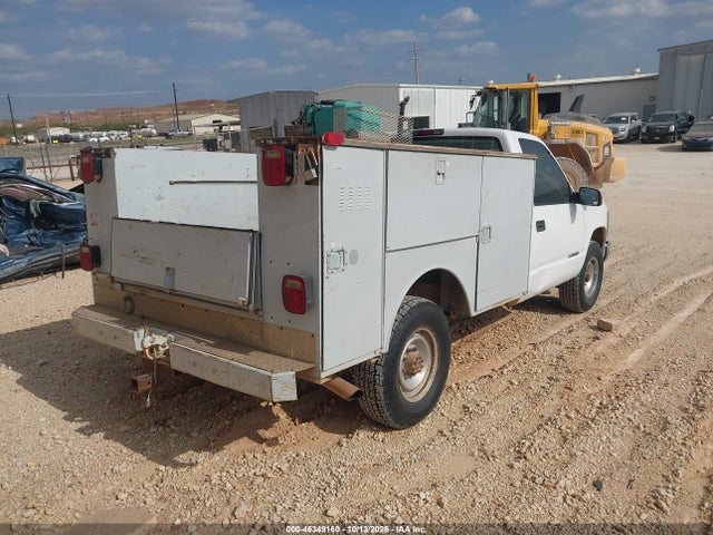 46349160 :رقم المزاد ، 1GBGC34R1WF028545 vin ، 1998 Chevrolet C3500 Chassis مزاد بيع