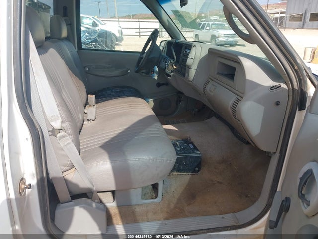 46349160 :رقم المزاد ، 1GBGC34R1WF028545 vin ، 1998 Chevrolet C3500 Chassis مزاد بيع