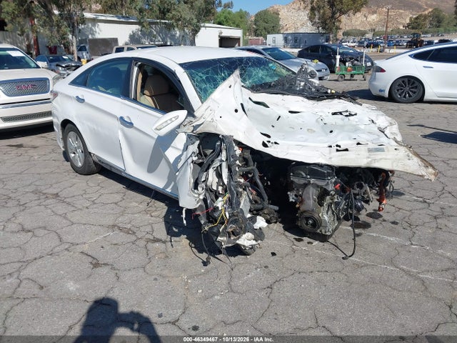 2015 KMHEC4A40FA138870 main image